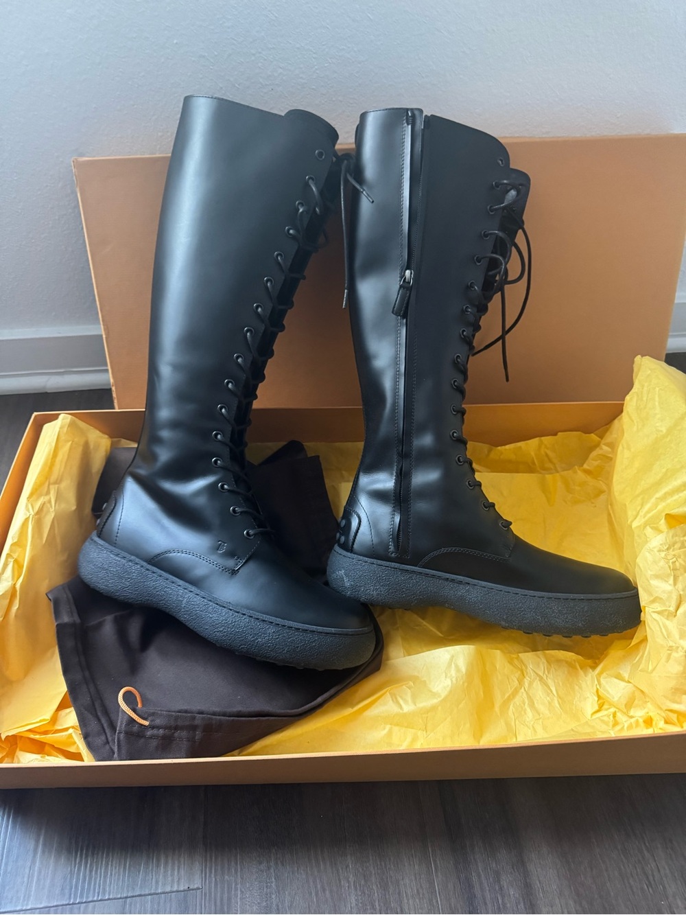 New Tod’s Black Knee-High Lace-Up Women's Boot size 40